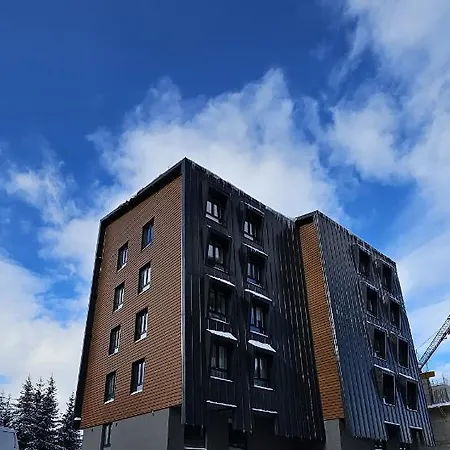 Sunset Pines Apt, Mont