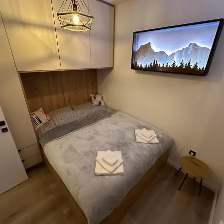 Sunset Pines Apt, Mont Apartment
