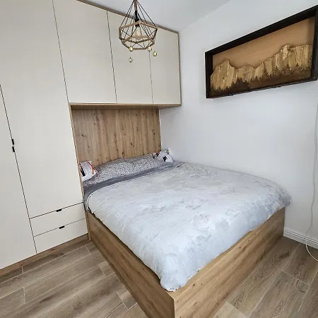 Sunset Pines Apt, Mont Apartment