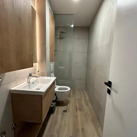 Sunset Pines Apt, Mont *