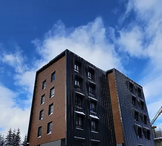 Sunset Pines Apt, Mont