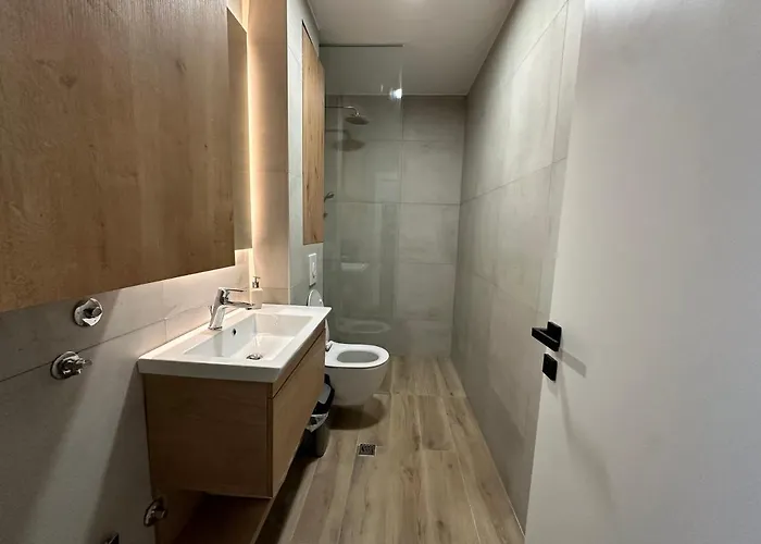 Sunset Pines Apt, Mont *